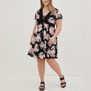 NWT torrid midi gauze black floral lace-up skater dress